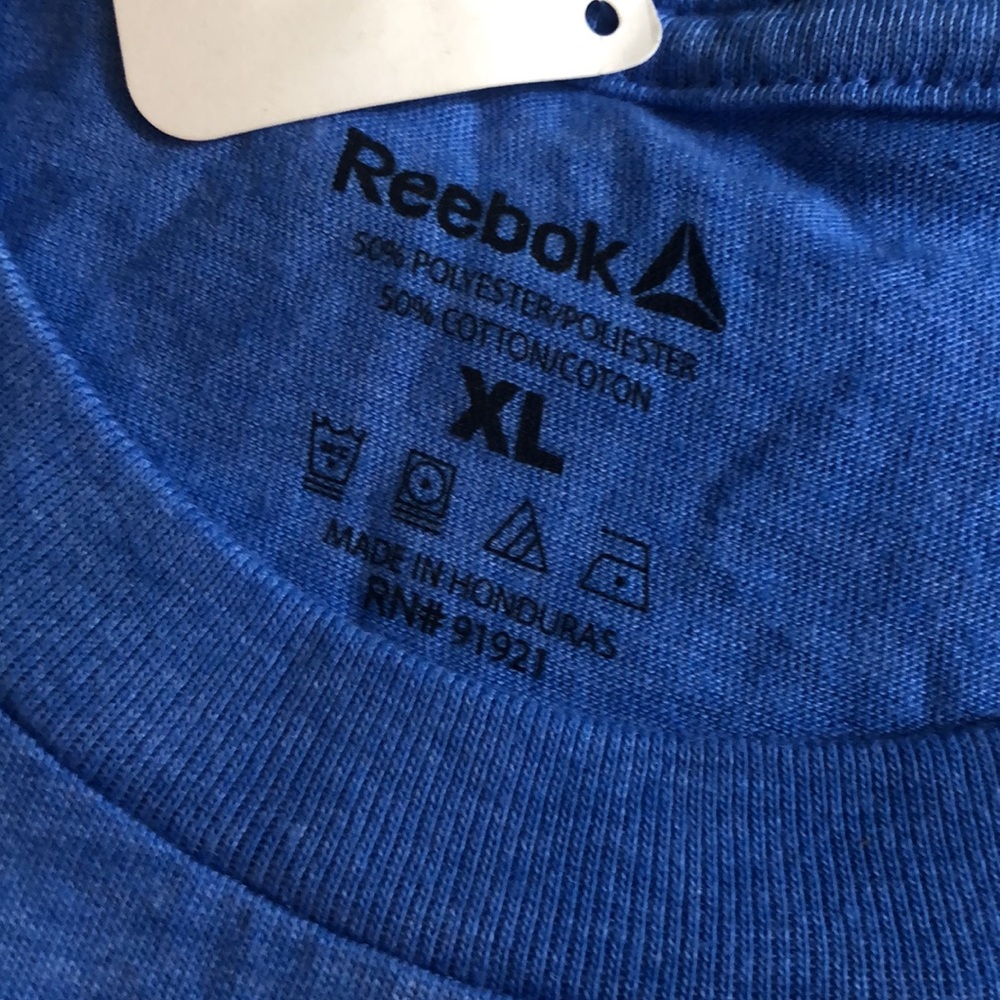 SOLD! Reebok NWT men’s Strong AF 💪🏼 blue tee - Picture 3 of 4